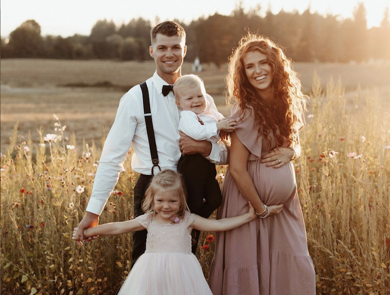 The Roloff and Duggars: Are They All Friends? audrey roloff baby bump little people big world lpbw