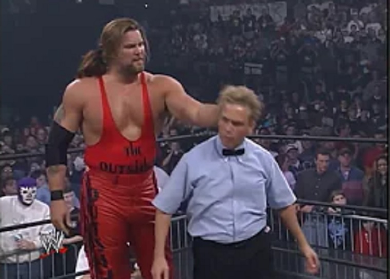 WWE to Hire Shorter Refs to Make Their Wrestlers Look Bigger