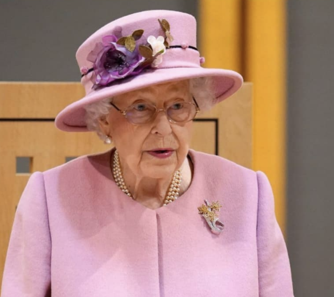 Queen Elizabeth II Advised To Give Up Alcohol To Stay Healthy, Will No Longer Have Evening Martini Queen Elizabeth II
