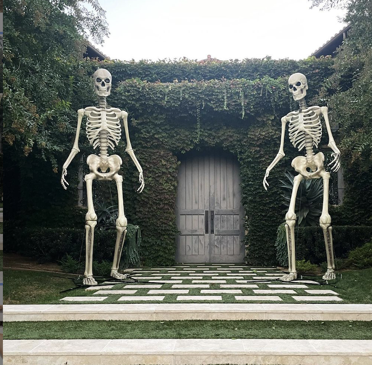 kourtney kardashian halloween 1