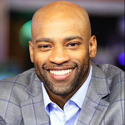 Former NBA Star Vince Carter Reveals Shocking Attempt By Phoenix Suns Owner Robert Sarver To Harm Him: “He Wanted Them To Take Me Out” Vince Carter
