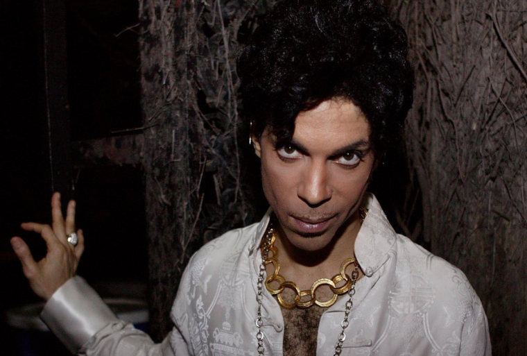 Ben Affleck Admits Naked Poster Of Prince On His Bedroom Wall