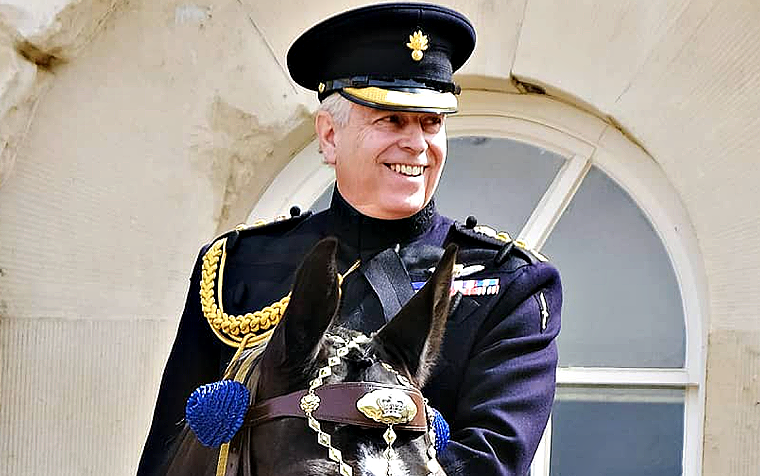 Did Prince Andrew Have An Intimate Relationship With Ghislaine Maxwell? – So Claims Royal Bodyguard