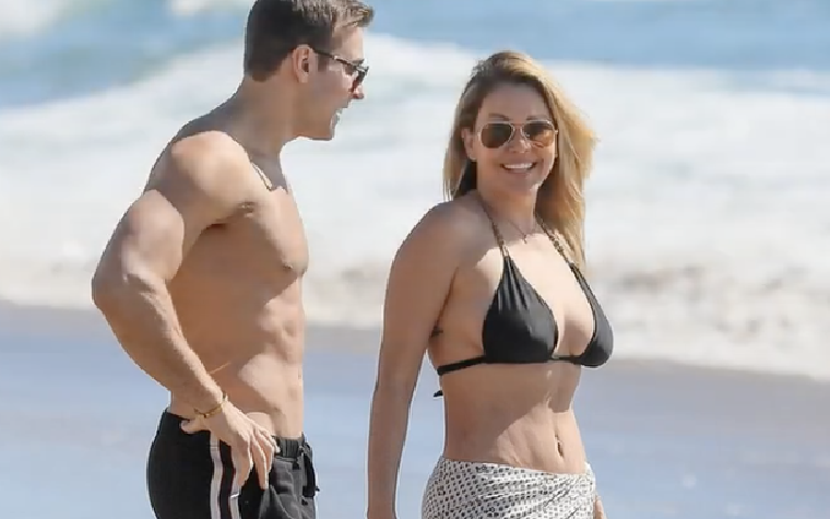 Shanna Moakler And Matthew Rondeau Pictured Kissing Ends Doubts Over Relationship Status