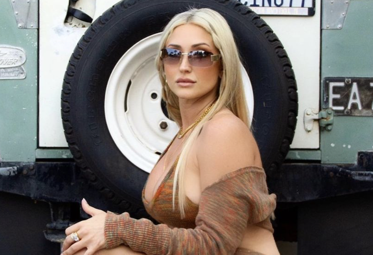 Taylor Hasselhoff Reflects On Her Fun Fair And Love Story taylor hasselhoff pic