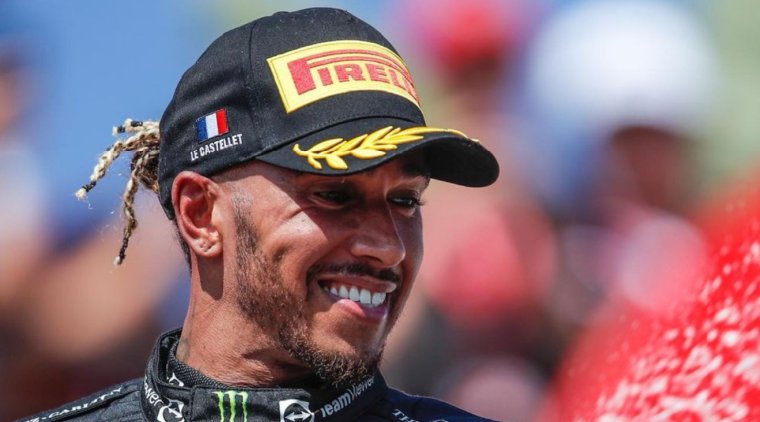 Lewis Hamilton To Teach Brad Pitt ‘Everything About Formula One’ To Prepare Him For New Racing Movie