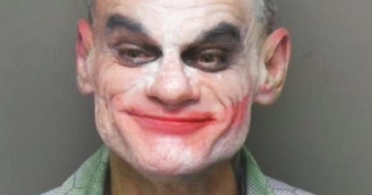 “Think Before You Act” Says Missouri Man Who Pleaded Guilty to Charges After Dressing as The Joker and Livestreaming Death Threats in a Restaurant “Think Before You Act” Says Missouri Man Who Pleaded Guilty to Charges After Dressing as The Joker and Livestreaming Death Threats in a Restaurant