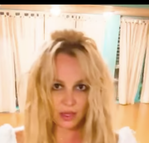 Britney Spears Celebrates Her New Haircut By Showing Off Her Tits
