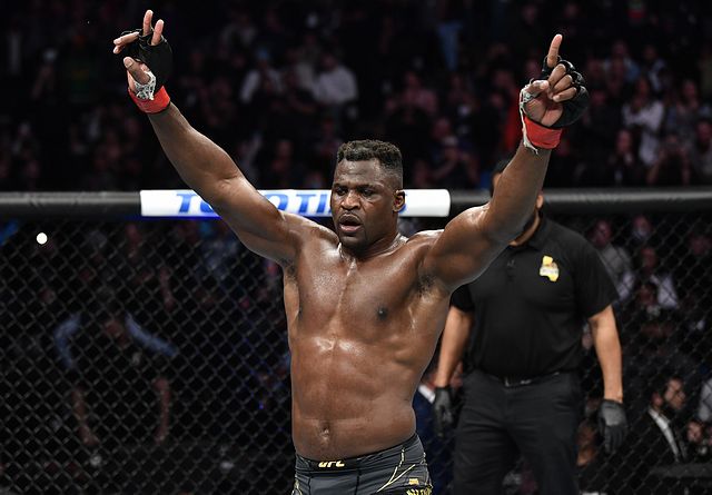 De La Hoya: Ngannou vs Fury Could Be “Mega Event”