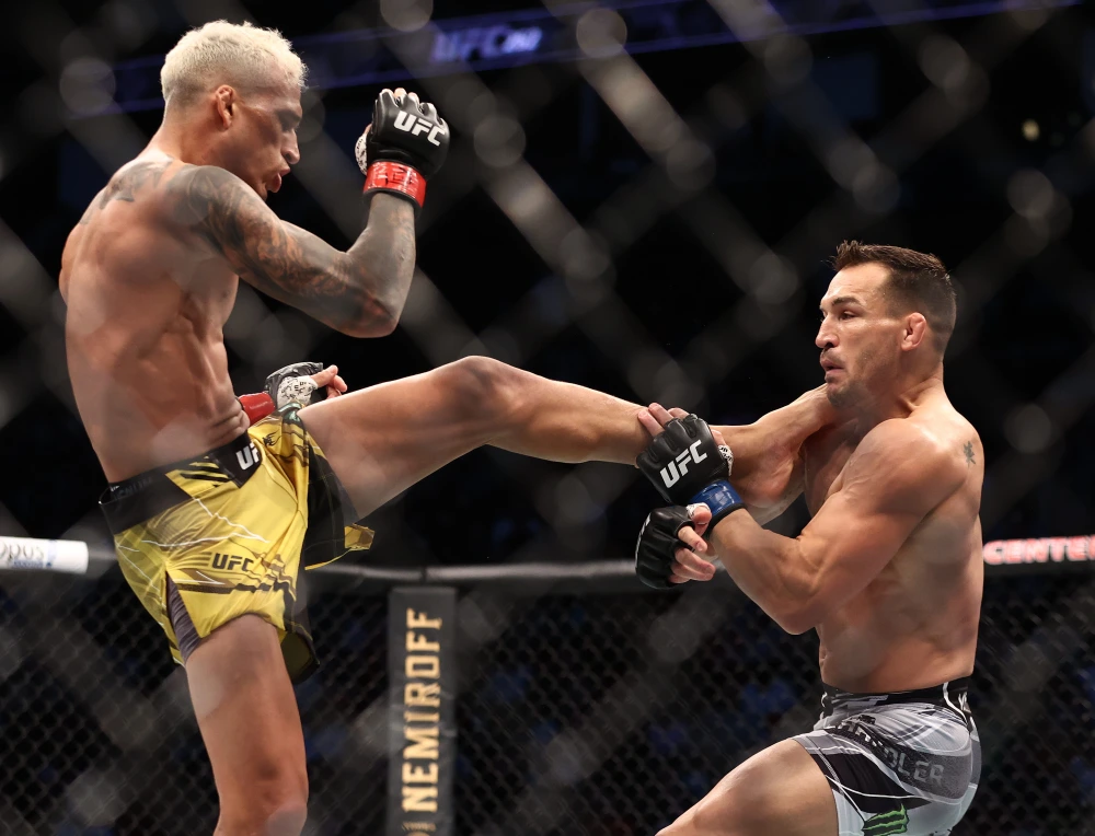 UFC: Michael Chandler Praises “Absolute Savage” Charles Oliveira